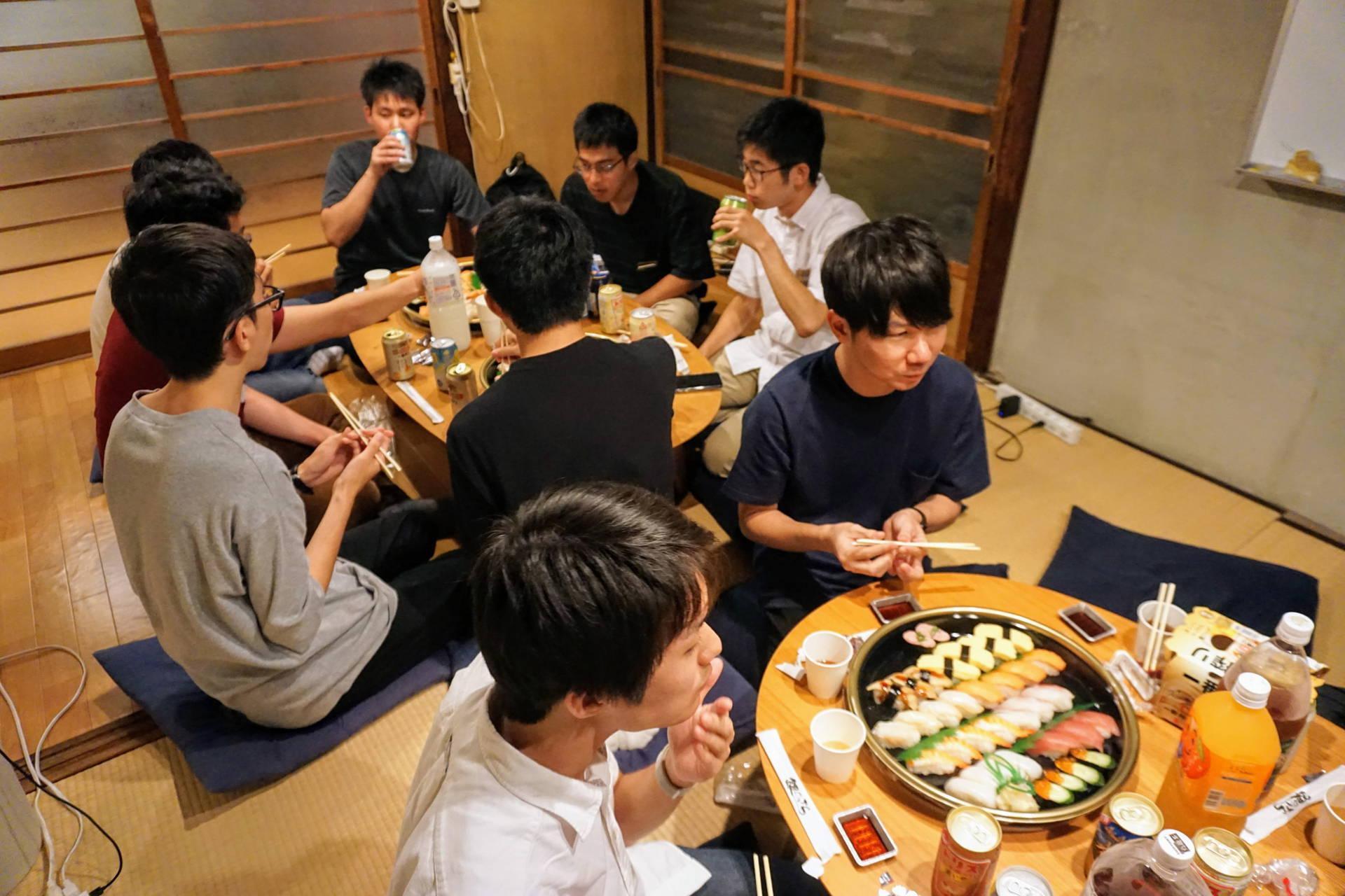 懇親会の様子
